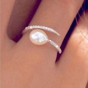 Pearl & Diamond Ring 7